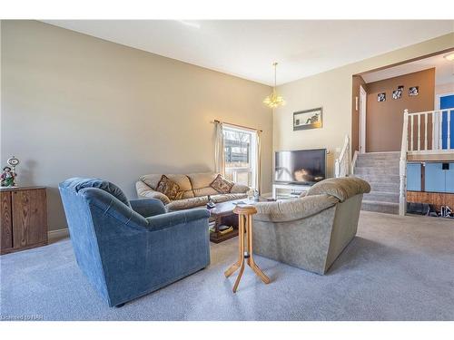 269 Winterberry Boulevard, Thorold, ON - Indoor With Fireplace