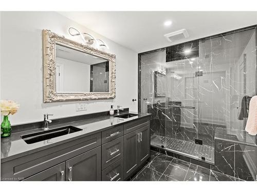 2341 Terravita Drive, Niagara Falls, ON - Indoor Photo Showing Bathroom