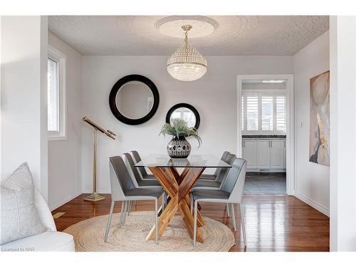 13 Renforth Square, St. Catharines, ON - Indoor Photo Showing Dining Room