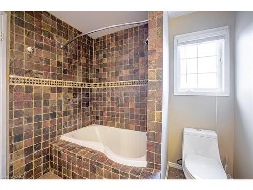 20816 Graybiel Road, Wainfleet, ON - Indoor Photo Showing Bathroom