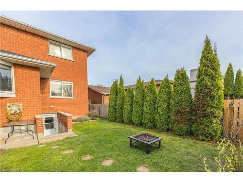 8 Donalda Court, St. Catharines, ON - Outdoor With Exterior