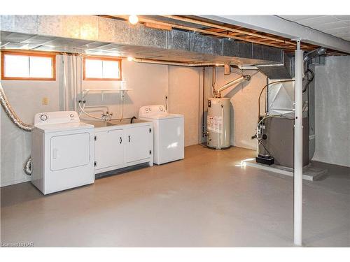 2 Florence Street, St. Catharines, ON - Indoor Photo Showing Laundry Room