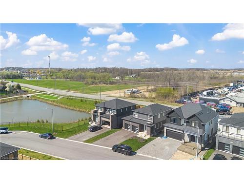7864 Seabiscuit Drive, Niagara Falls, ON - Outdoor With View
