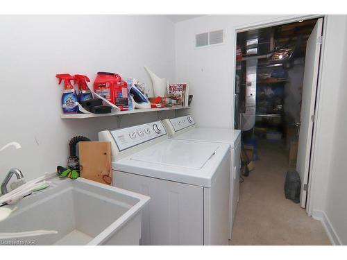 1437 Ridge Road Road N, Fort Erie, ON - Indoor Photo Showing Laundry Room