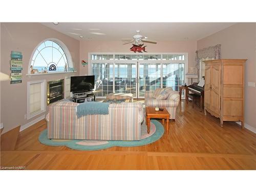 25 Promenade Way, Crystal Beach, ON - Indoor With Fireplace