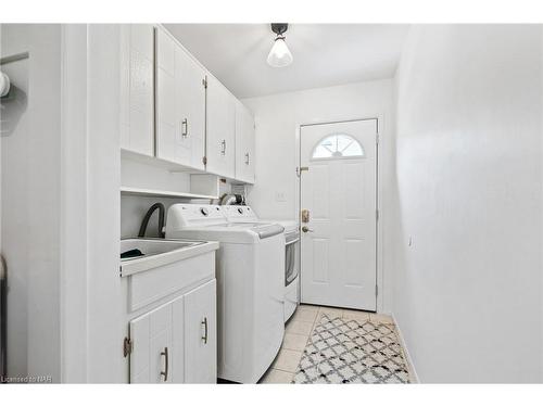 49 Royal Oak Drive, St. Catharines, ON - Indoor Photo Showing Laundry Room