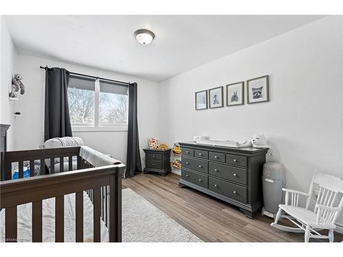 49 Royal Oak Drive, St. Catharines, ON - Indoor Photo Showing Bedroom