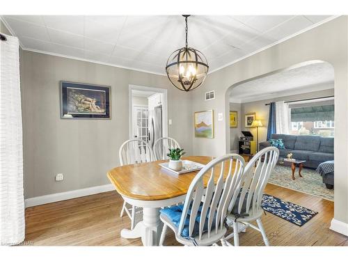 19 Fairburn Avenue, St. Catharines, ON - Indoor Photo Showing Dining Room