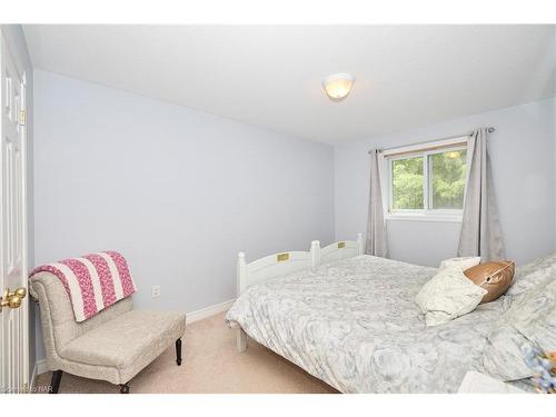 1871 Lakeshore Road, Niagara-On-The-Lake, ON - Indoor Photo Showing Bedroom