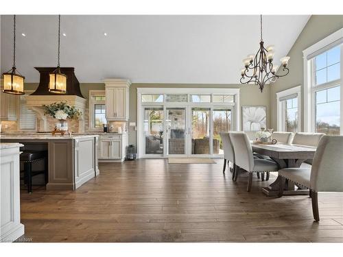 288 Johnson Road, Dunnville, ON - Indoor Photo Showing Dining Room