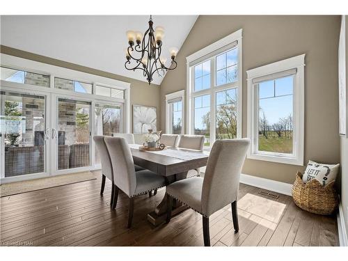 288 Johnson Road, Dunnville, ON - Indoor Photo Showing Dining Room