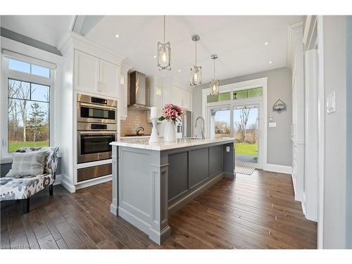 288 Johnson Road, Dunnville, ON - Indoor Photo Showing Kitchen With Upgraded Kitchen