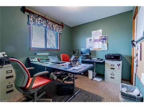 19 Windle Village Crescent, Thorold, ON - Indoor Photo Showing Office
