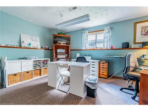 19 Windle Village Crescent, Thorold, ON - Indoor Photo Showing Office