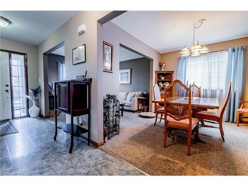 19 Windle Village Crescent, Thorold, ON - Indoor Photo Showing Dining Room