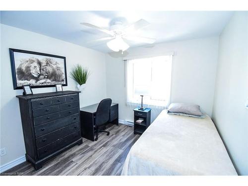 23-4 Nova Crescent, Welland, ON - Indoor Photo Showing Bedroom