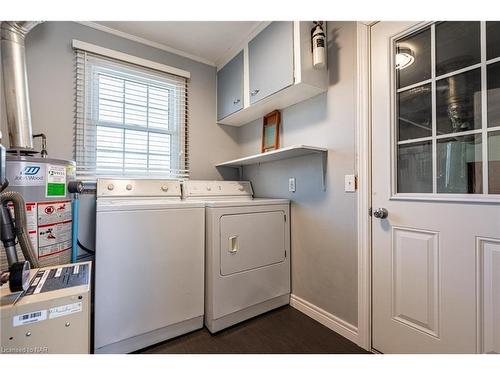 106 Belvidere Road, Crystal Beach, ON - Indoor Photo Showing Laundry Room