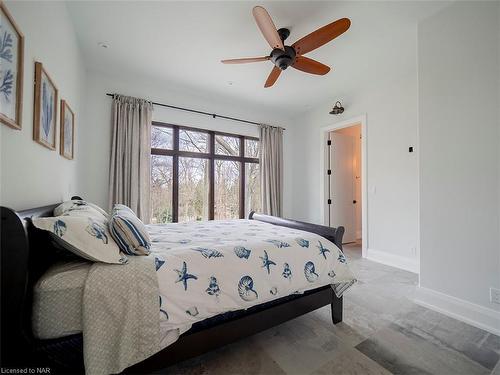 10165 Cedar Crest Road, Wainfleet, ON - Indoor Photo Showing Bedroom