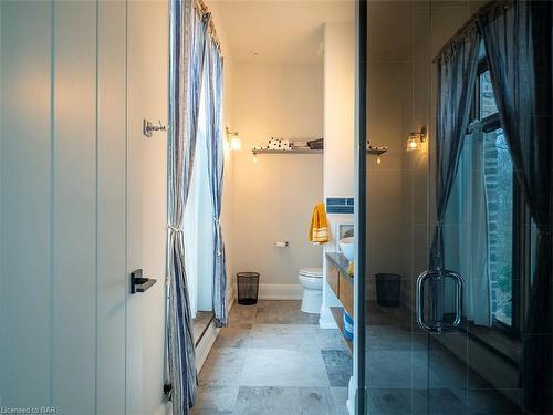 10165 Cedar Crest Road, Wainfleet, ON - Indoor Photo Showing Bathroom