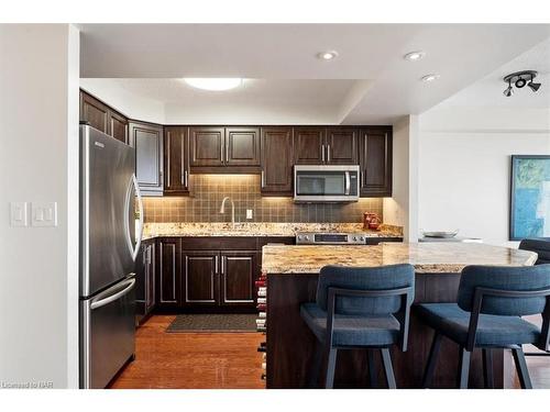 902-81 Scott Street, St. Catharines, ON - Indoor Photo Showing Kitchen With Upgraded Kitchen