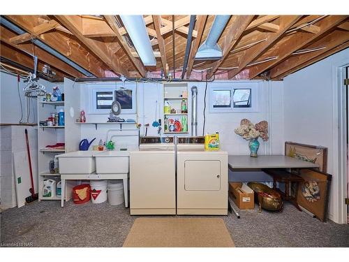 6695 Randy Drive, Niagara Falls, ON - Indoor Photo Showing Laundry Room