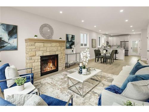 28 Ridge Road S, Ridgeway, ON - Indoor Photo Showing Living Room With Fireplace