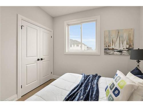 28 Ridge Road S, Ridgeway, ON - Indoor Photo Showing Bedroom