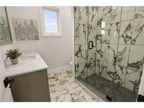 28 Ridge Road S, Ridgeway, ON - Indoor Photo Showing Bathroom