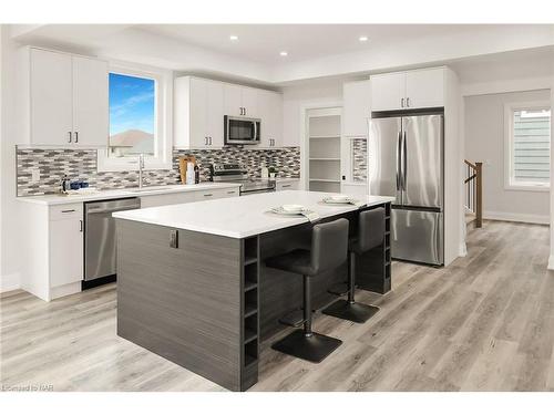 24 Ridge Road S, Ridgeway, ON - Indoor Photo Showing Kitchen With Upgraded Kitchen