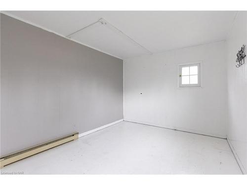 3042 Bethune Avenue, Ridgeway, ON - Indoor Photo Showing Other Room
