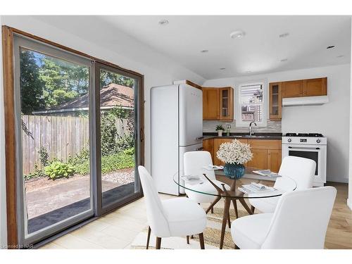 5-5 1/2 Abbey Avenue, St. Catharines, ON - Indoor Photo Showing Dining Room