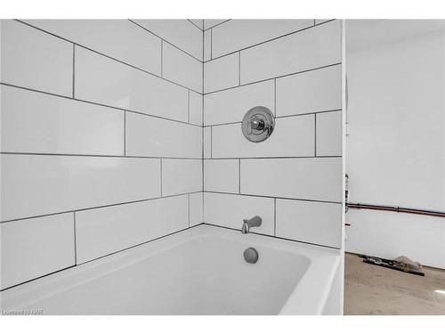 5-5 1/2 Abbey Avenue, St. Catharines, ON - Indoor