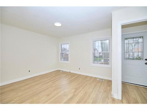 15 Hilda Street, St. Catharines, ON - Indoor Photo Showing Other Room