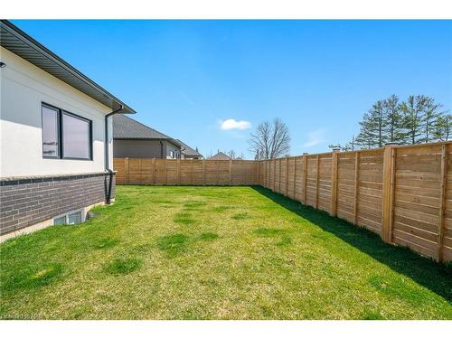 1007 Clare Avenue, Fonthill, ON - Outdoor
