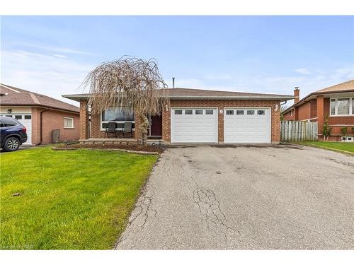 87 College Park Drive, Welland, ON - Outdoor