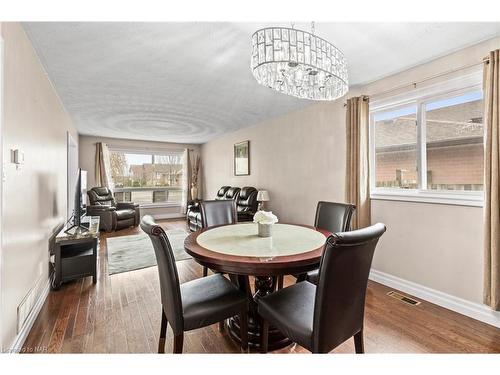 87 College Park Drive, Welland, ON - Indoor Photo Showing Dining Room