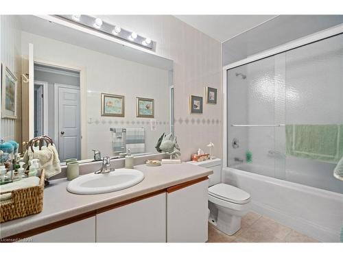 32-67 Linwell Road, St. Catharines, ON - Indoor Photo Showing Bathroom