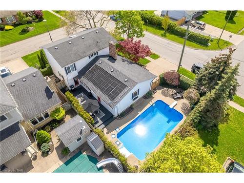 2 Bolger Drive, St. Catharines, ON - Outdoor With In Ground Pool