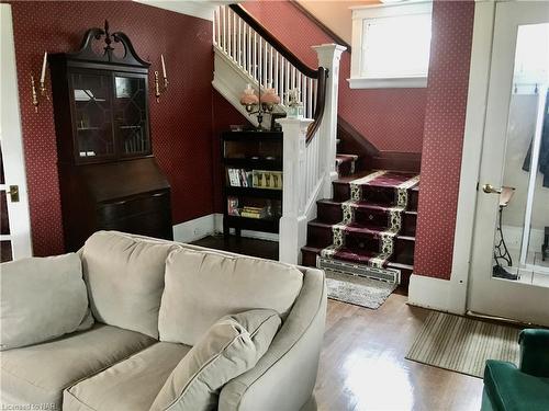 61 Welland Street S, Thorold, ON - Indoor Photo Showing Other Room