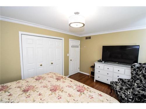 7710 Preakness Street, Niagara Falls, ON - Indoor Photo Showing Bedroom
