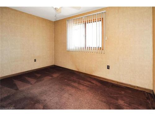 35 Hewko Street, St. Catharines, ON - Indoor Photo Showing Other Room