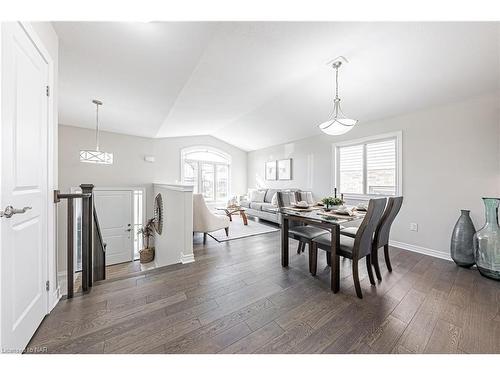 39 Success Way, Thorold, ON - Indoor Photo Showing Dining Room