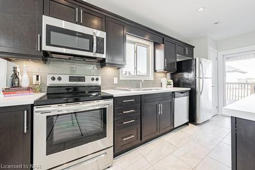 39 Success Way, Thorold, ON - Indoor Photo Showing Kitchen