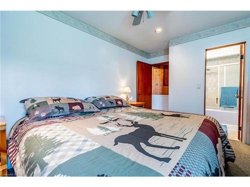 11361 Neff Street, Wainfleet, ON - Indoor Photo Showing Bedroom