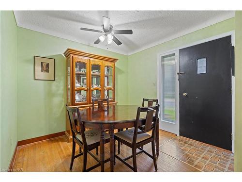 6018 Carman Street, Niagara Falls, ON - Indoor Photo Showing Dining Room