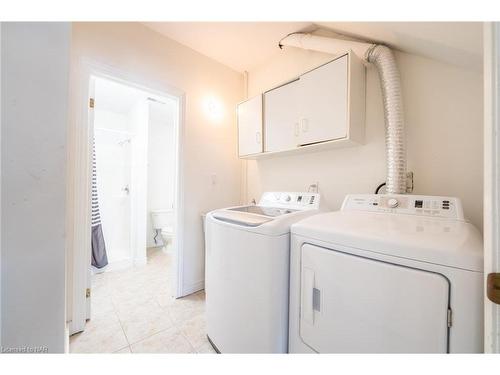 10B Hainer Street, St. Catharines, ON - Indoor Photo Showing Laundry Room