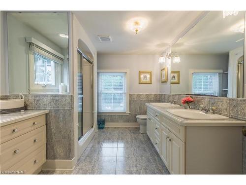 1411 Point Abino Road S, Fort Erie, ON - Indoor Photo Showing Bathroom