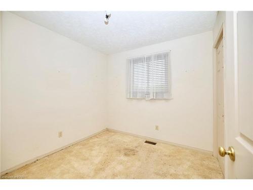 880 Crescent Road, Fort Erie, ON - Indoor Photo Showing Other Room