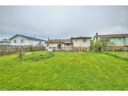 880 Crescent Road, Fort Erie, ON - Outdoor With Deck Patio Veranda With Backyard With Exterior