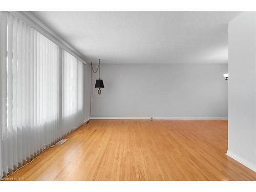 2 The Pinery Street, St. Catharines, ON - Indoor Photo Showing Other Room